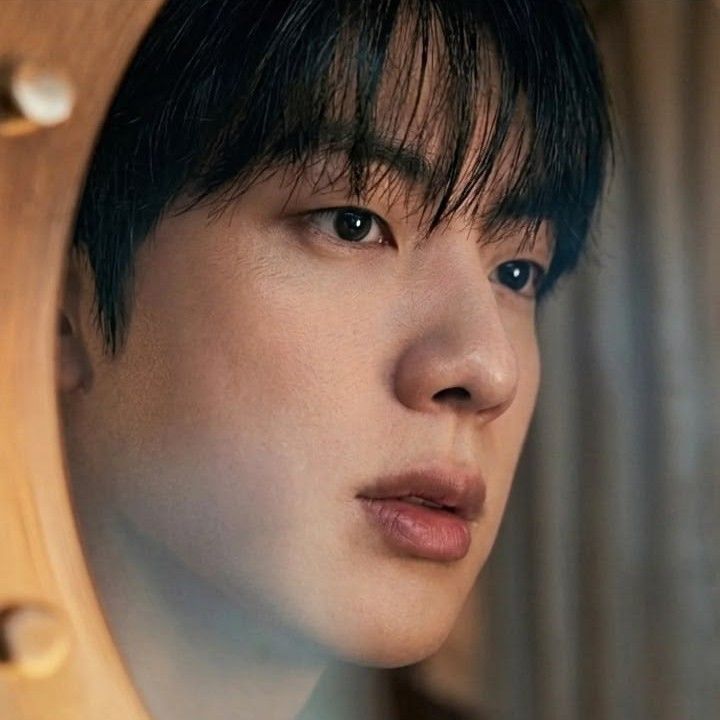 진 (방탄소년단)의 최신 사진