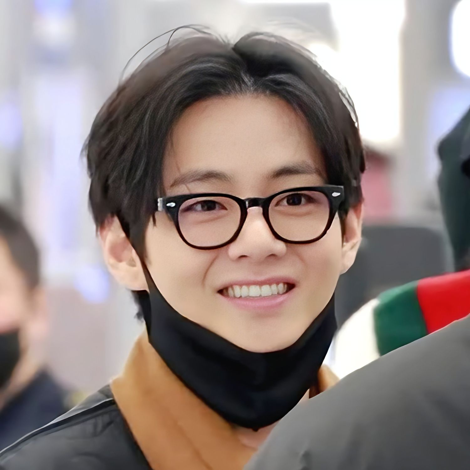 Foto aktivitas terbaru V (BTS)