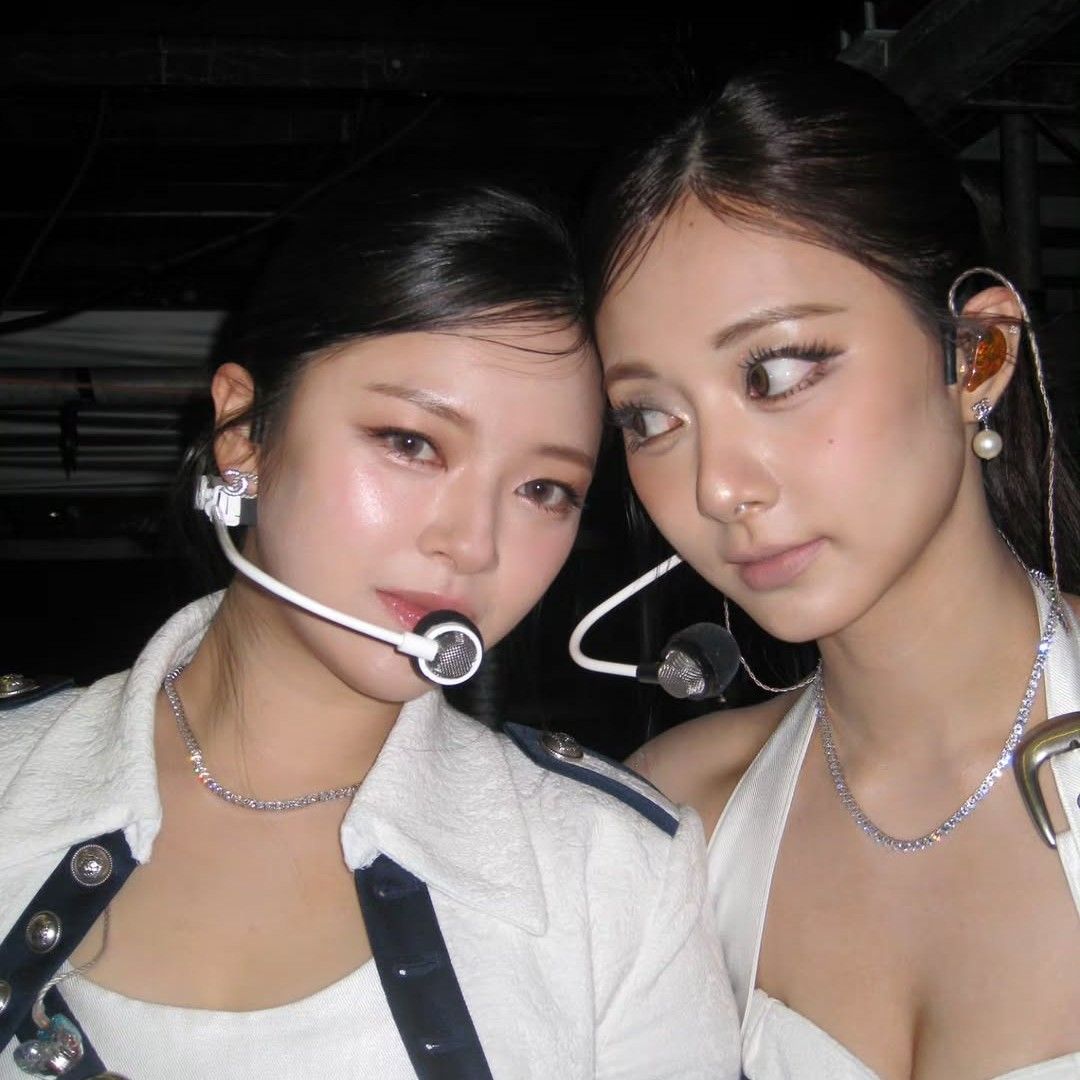 TWICE의 비하인드 컷