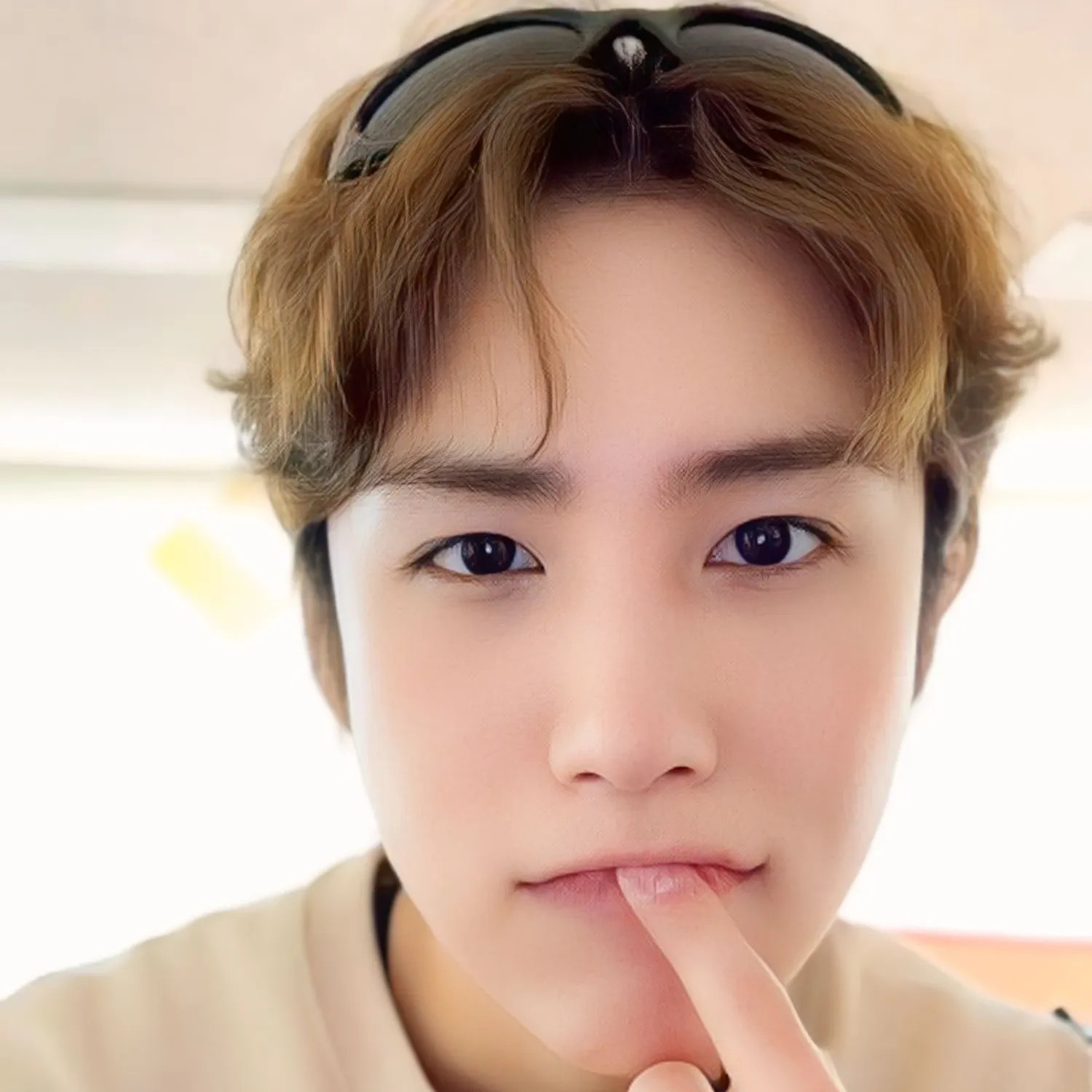 Latest photo of Wow (A.C.E)