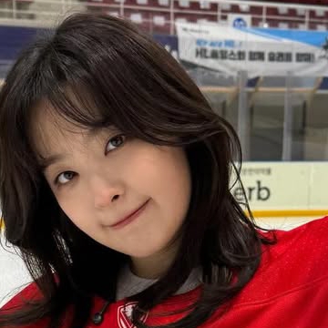 Latest photo of Seulgi (Red Velvet)