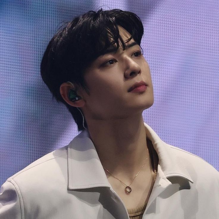 A moment captured by Eunwoo (ASTRO)'s fan