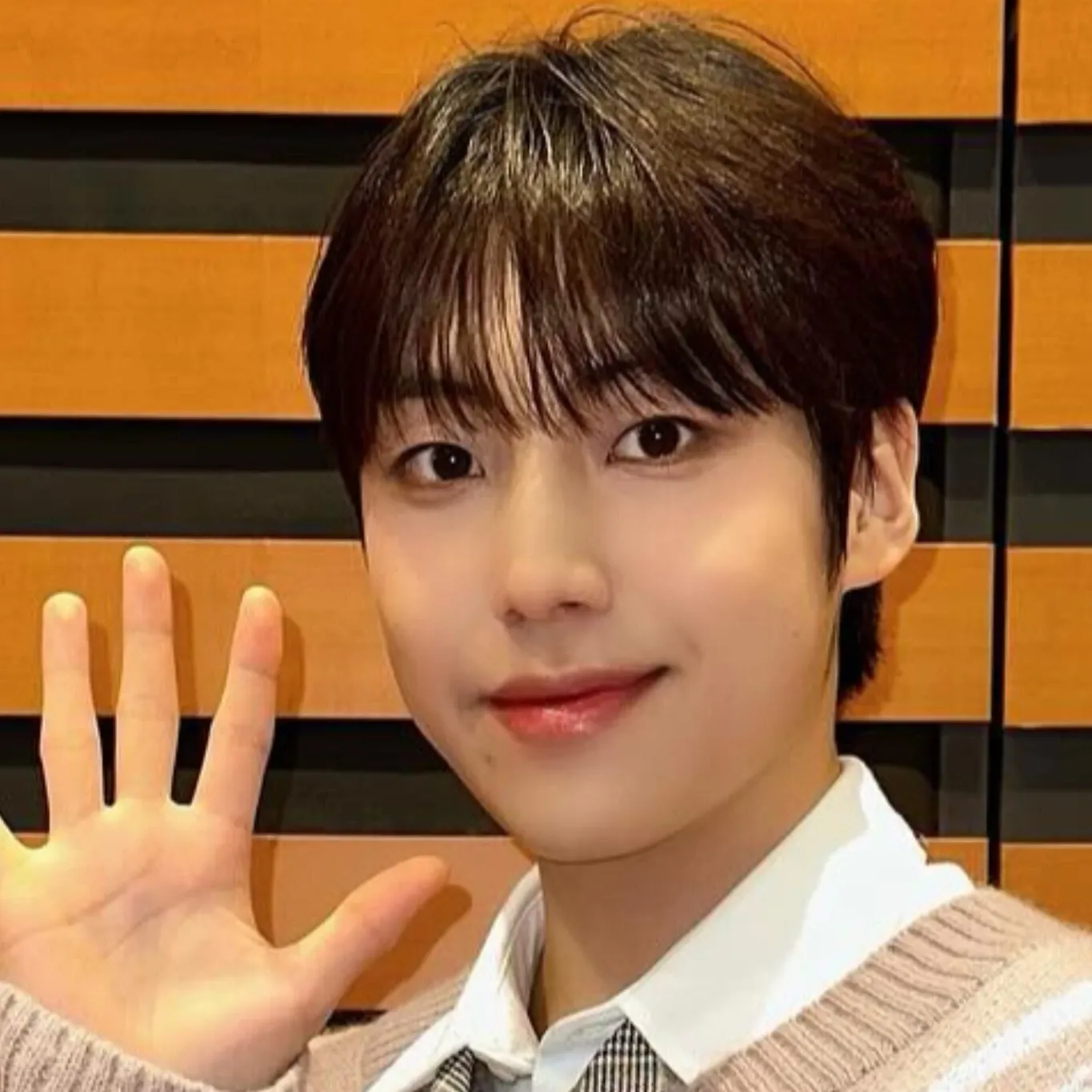 Latest photo of Lee Eunsang (YOUNITE)