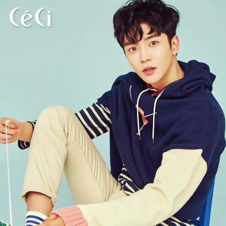 Foto aktivitas terbaru Rowoon