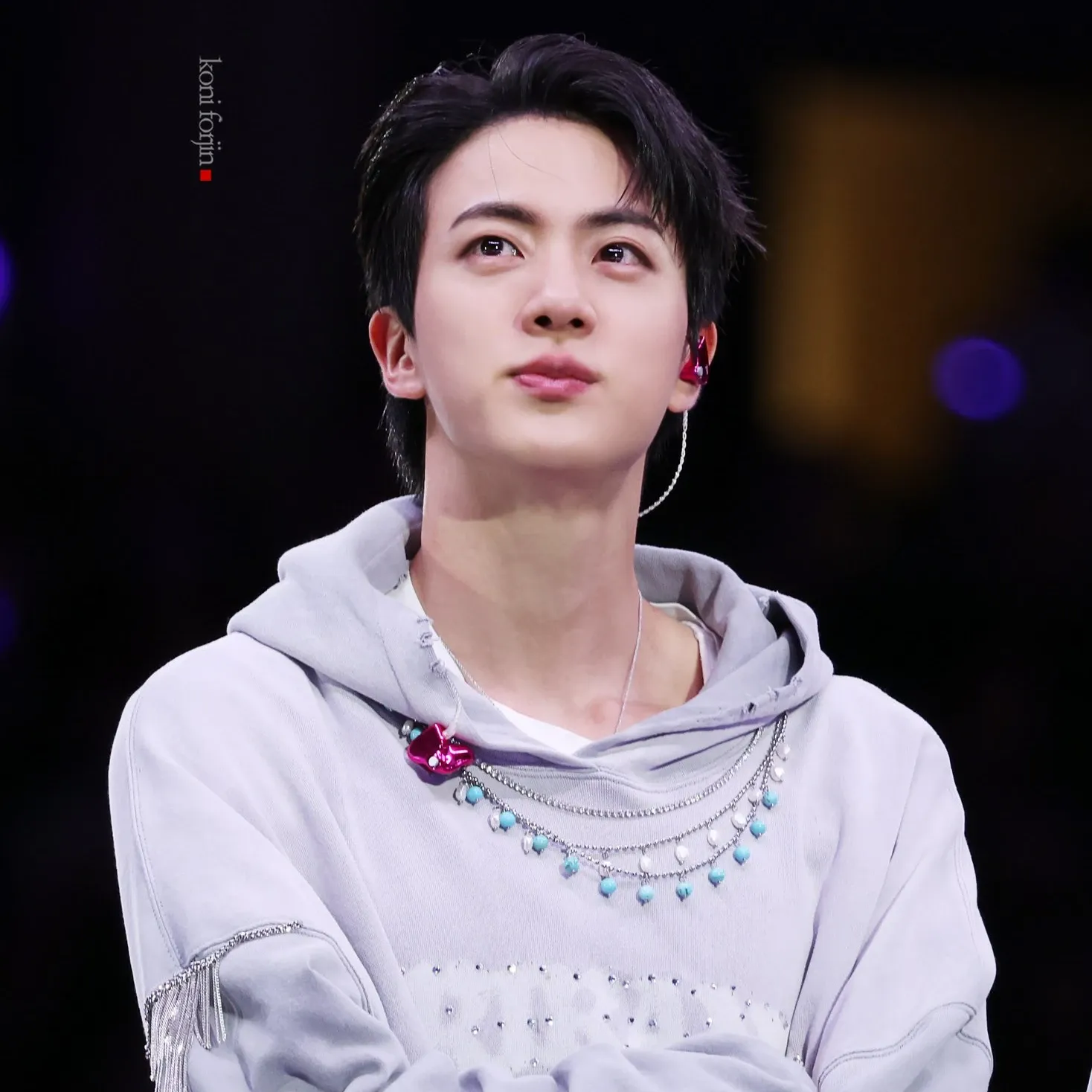 Momen yang diabadikan oleh penggemar Jin (BTS)
