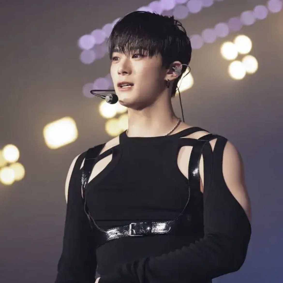 A moment captured by Moonbin (ASTRO)'s fan