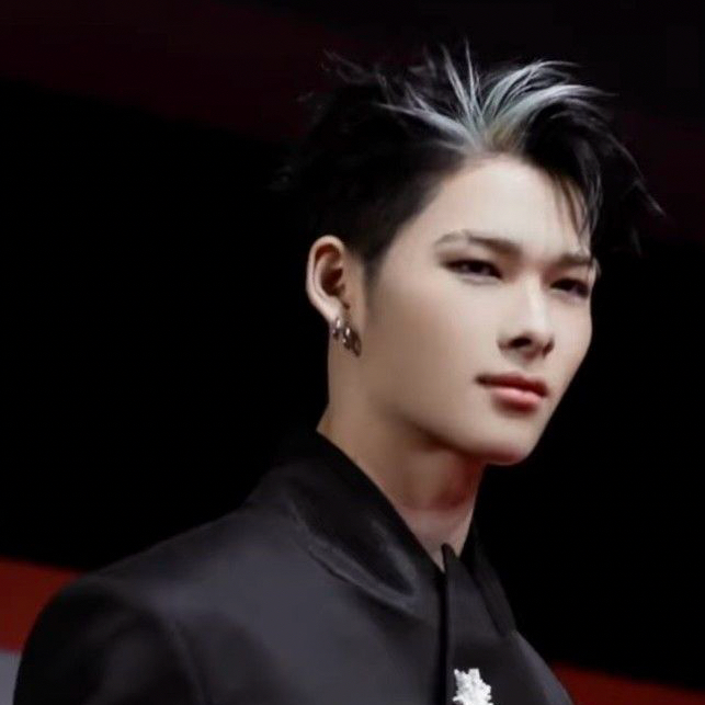 Latest photo of NI-KI (ENHYPEN)