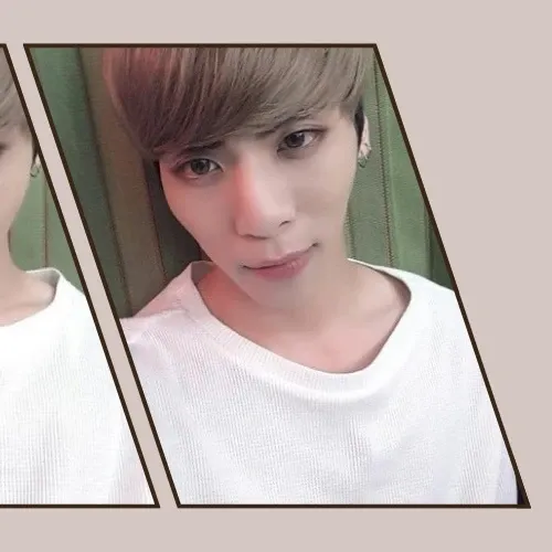 A moment captured by Jonghyun (SHINee)'s fan