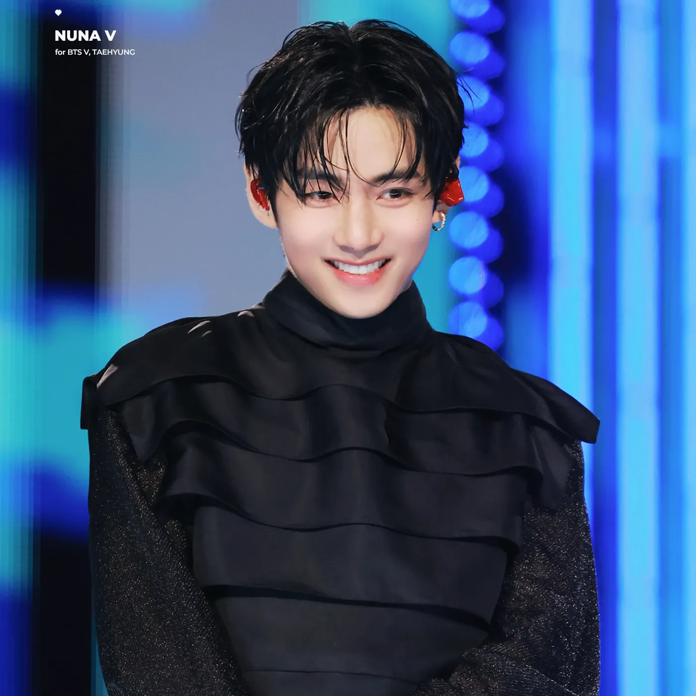 뷔 (방탄소년단)의 최신 사진