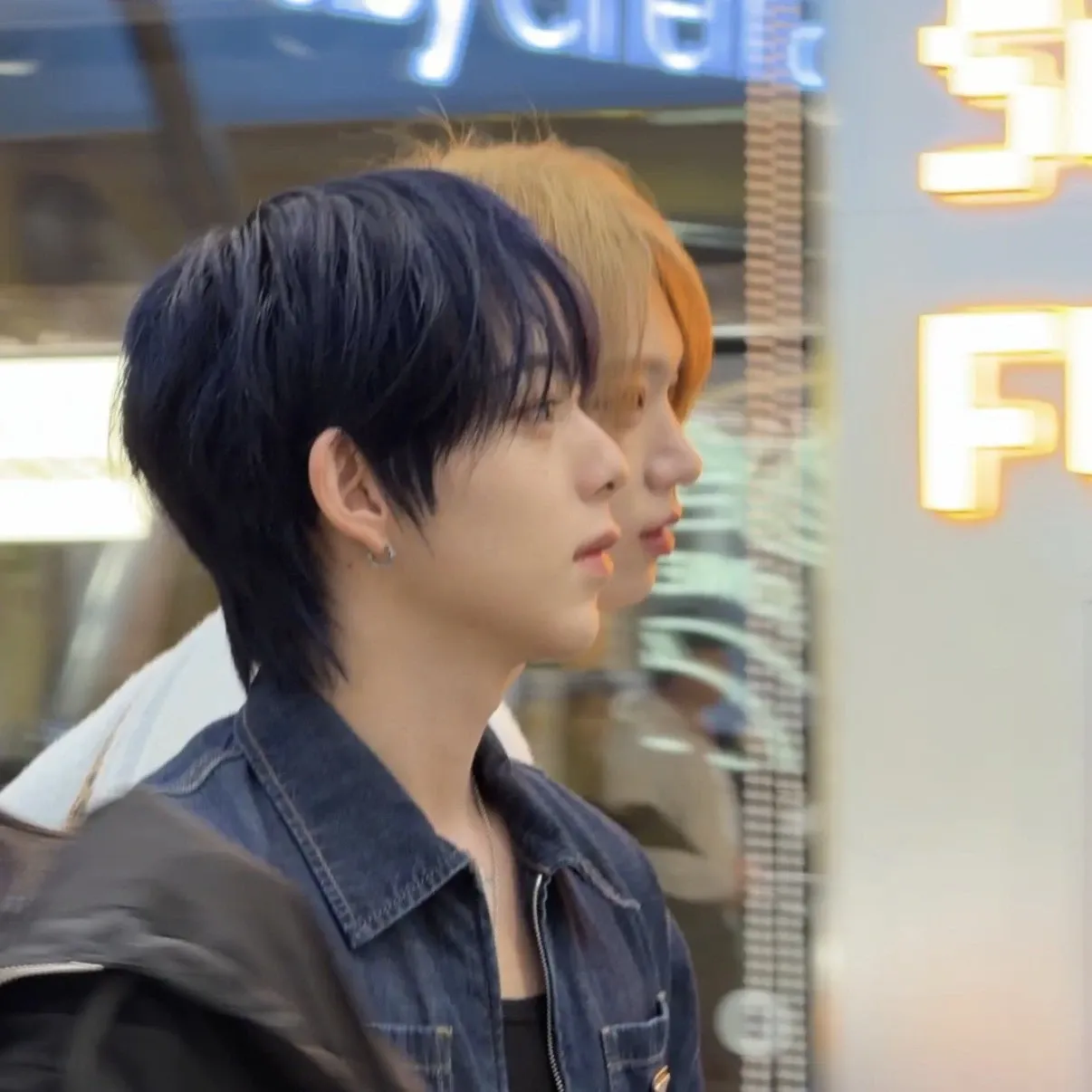 A moment captured by AHOF's fan