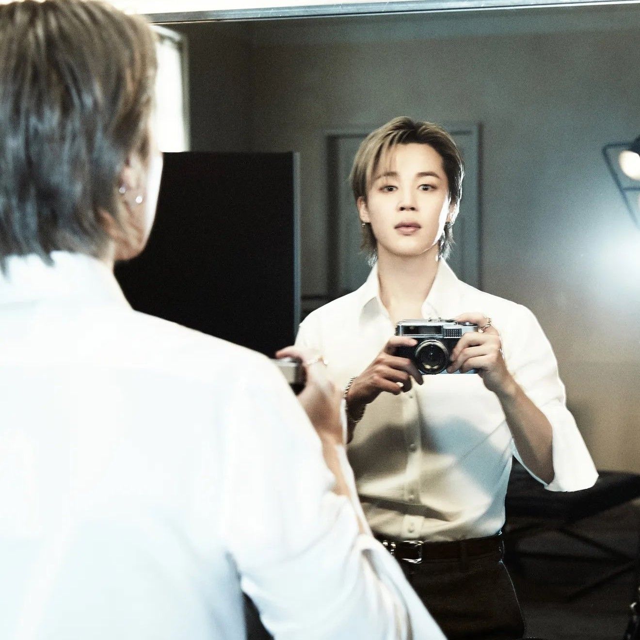 Foto aktivitas terbaru Jimin (BTS)