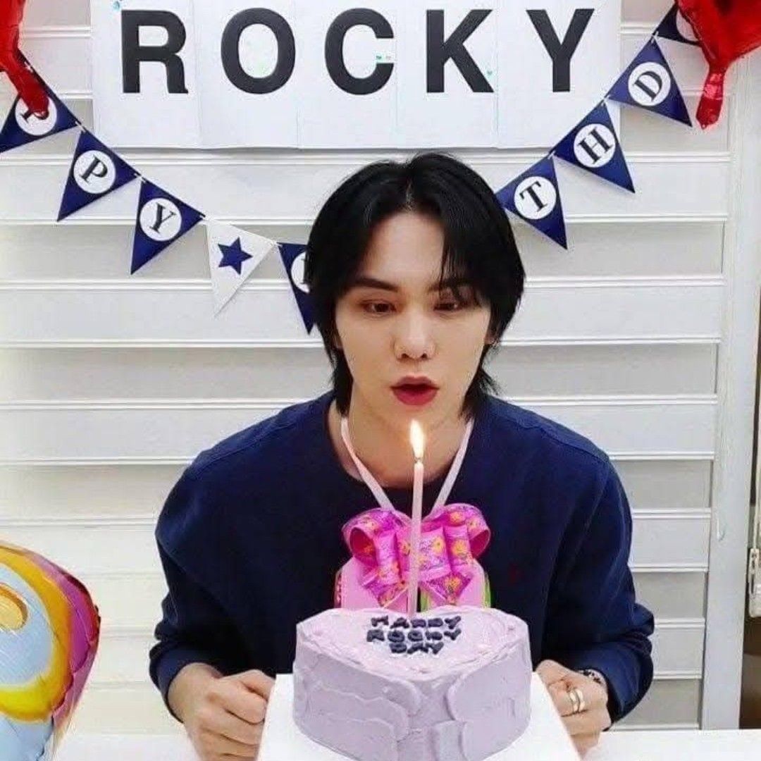 A moment captured by Rocky's fan