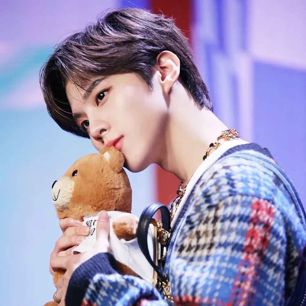 Latest photo of Kim Wooseok