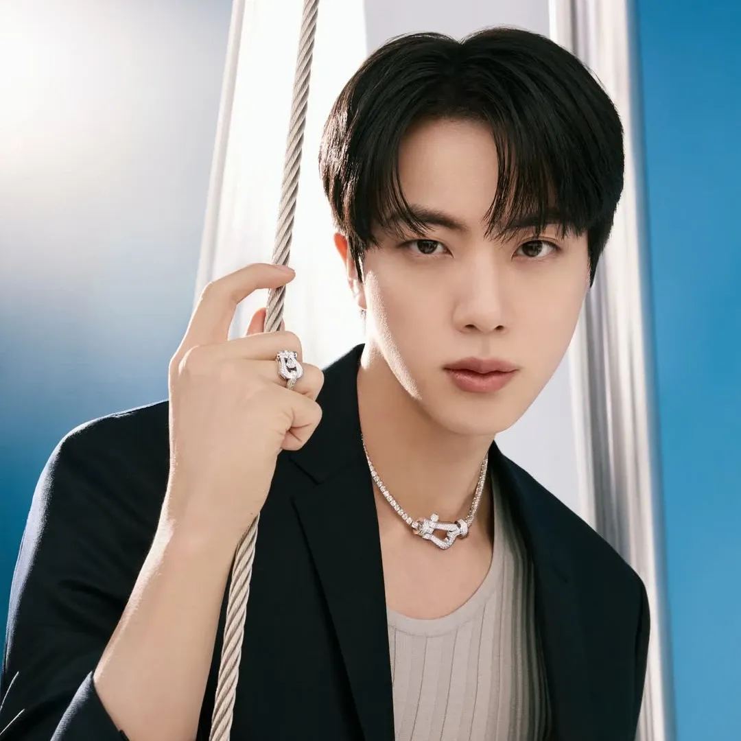 진 (방탄소년단)의 비하인드 컷