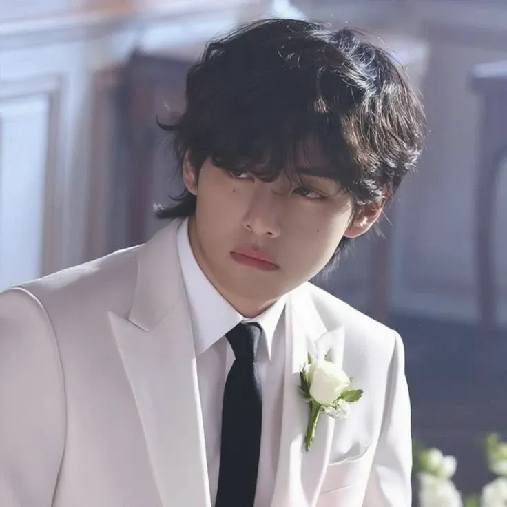 Recent activity shot of V (BTS)