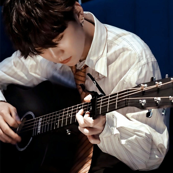 슈가 (방탄소년단) 최근 활동샷