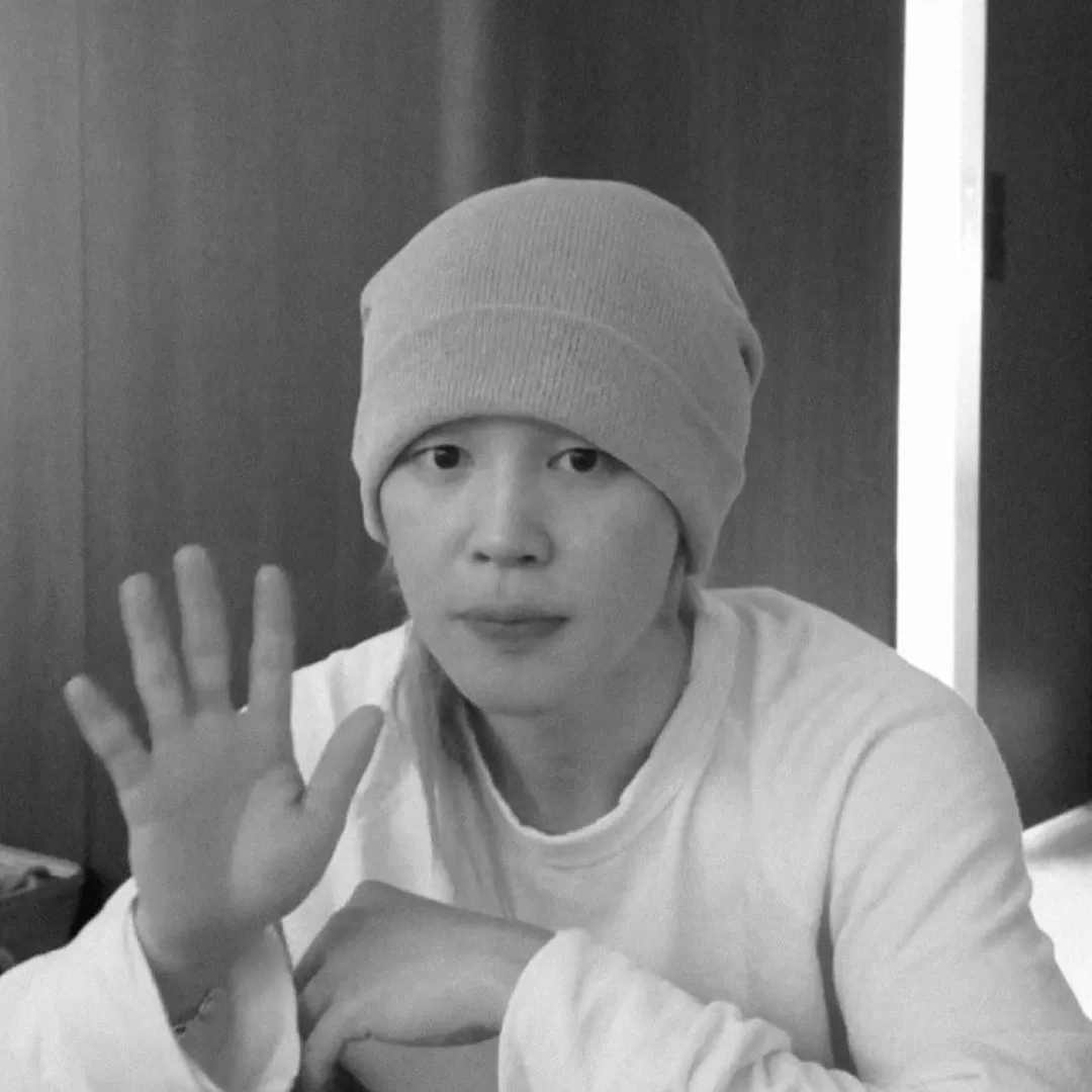 Foto aktivitas terbaru Jimin (BTS)