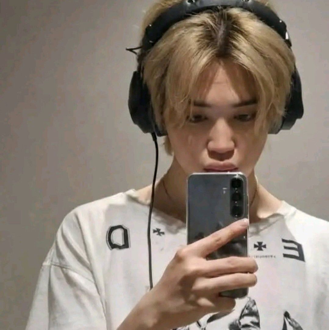 Foto terbaru Jimin (BTS)