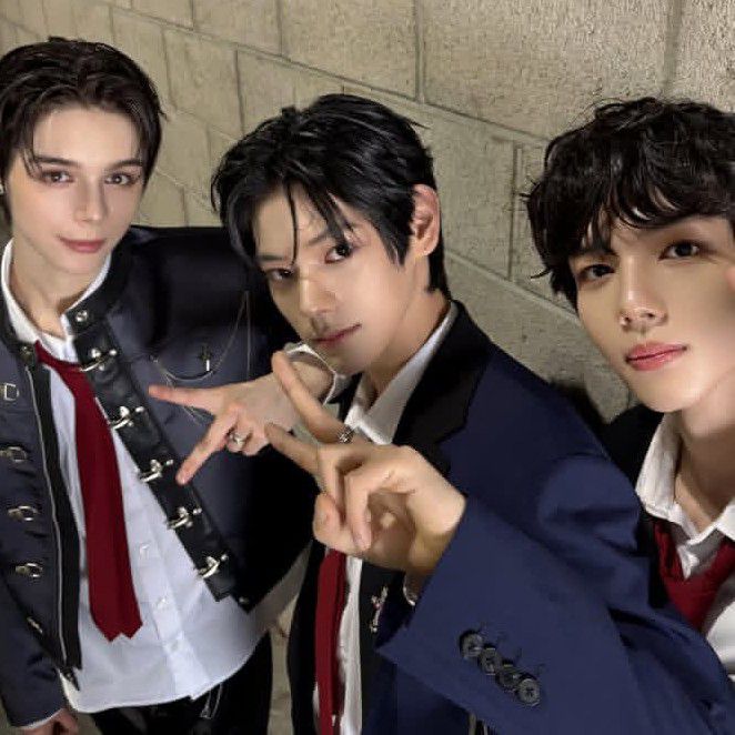 Latest photo of Nicholas (SMTR25)