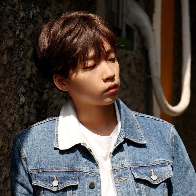 Recent activity shot of Jeong Sewoon