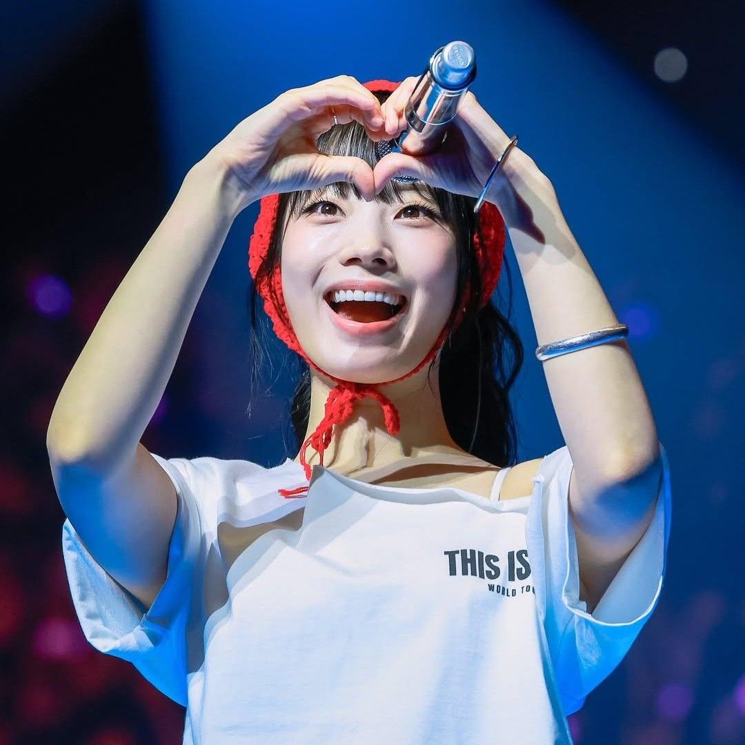 Foto aktivitas terbaru Dahyun (TWICE)