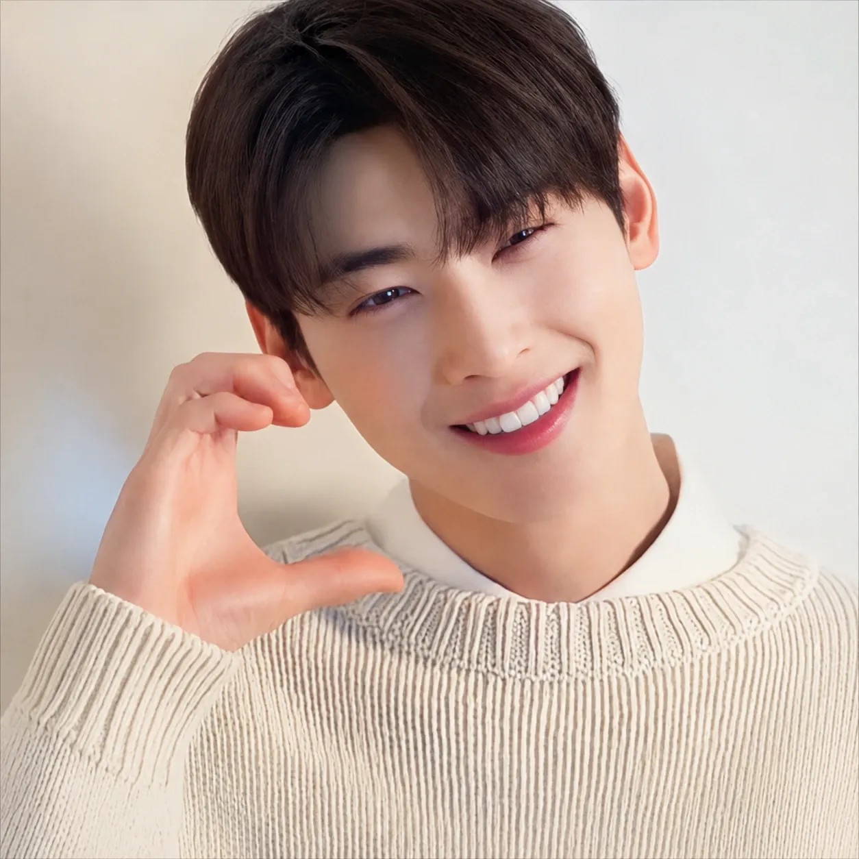 Latest photo of Eunwoo (ASTRO)