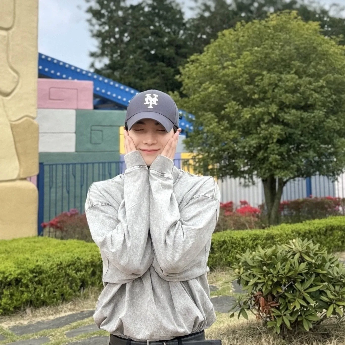 Behind-the-scenes cut of Kim Jonghyeon