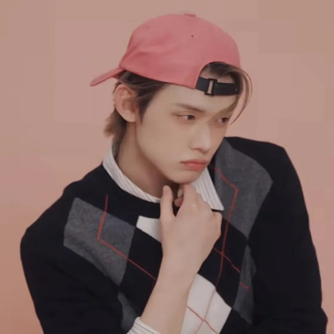 Foto terbaru Yeonjun (TOMORROW X TOGETHER)