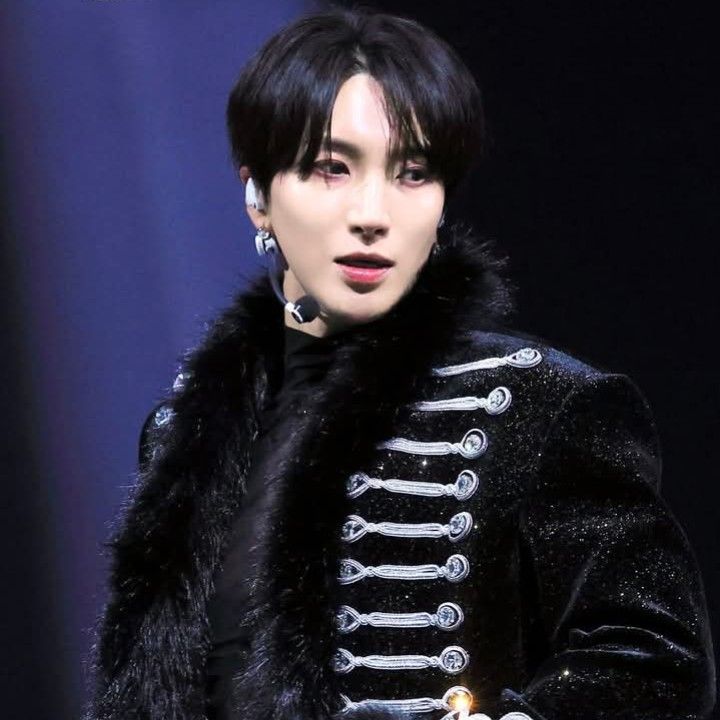 Latest photo of Leeteuk (Super Junior)