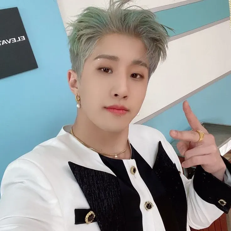 Latest photo of Jinjin (ASTRO)