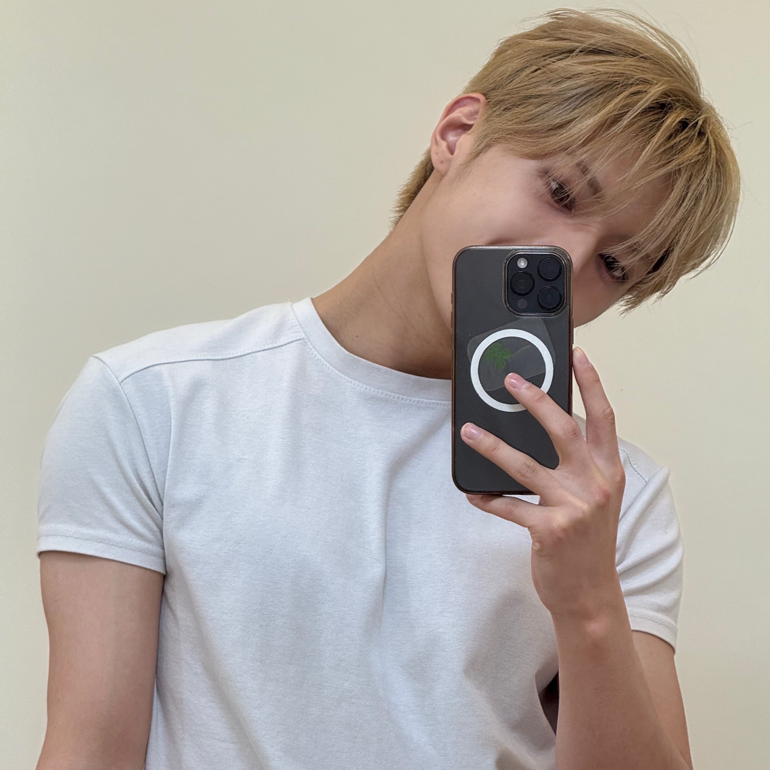 A moment captured by LEEJEONG (WHIB)'s fan