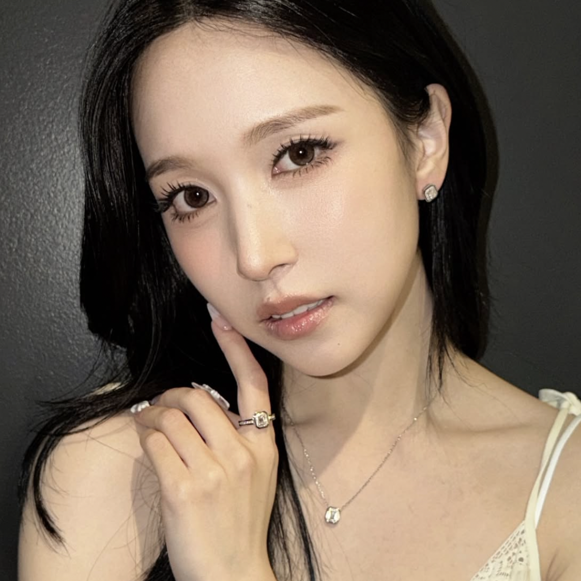 Latest photo of Mina (TWICE)