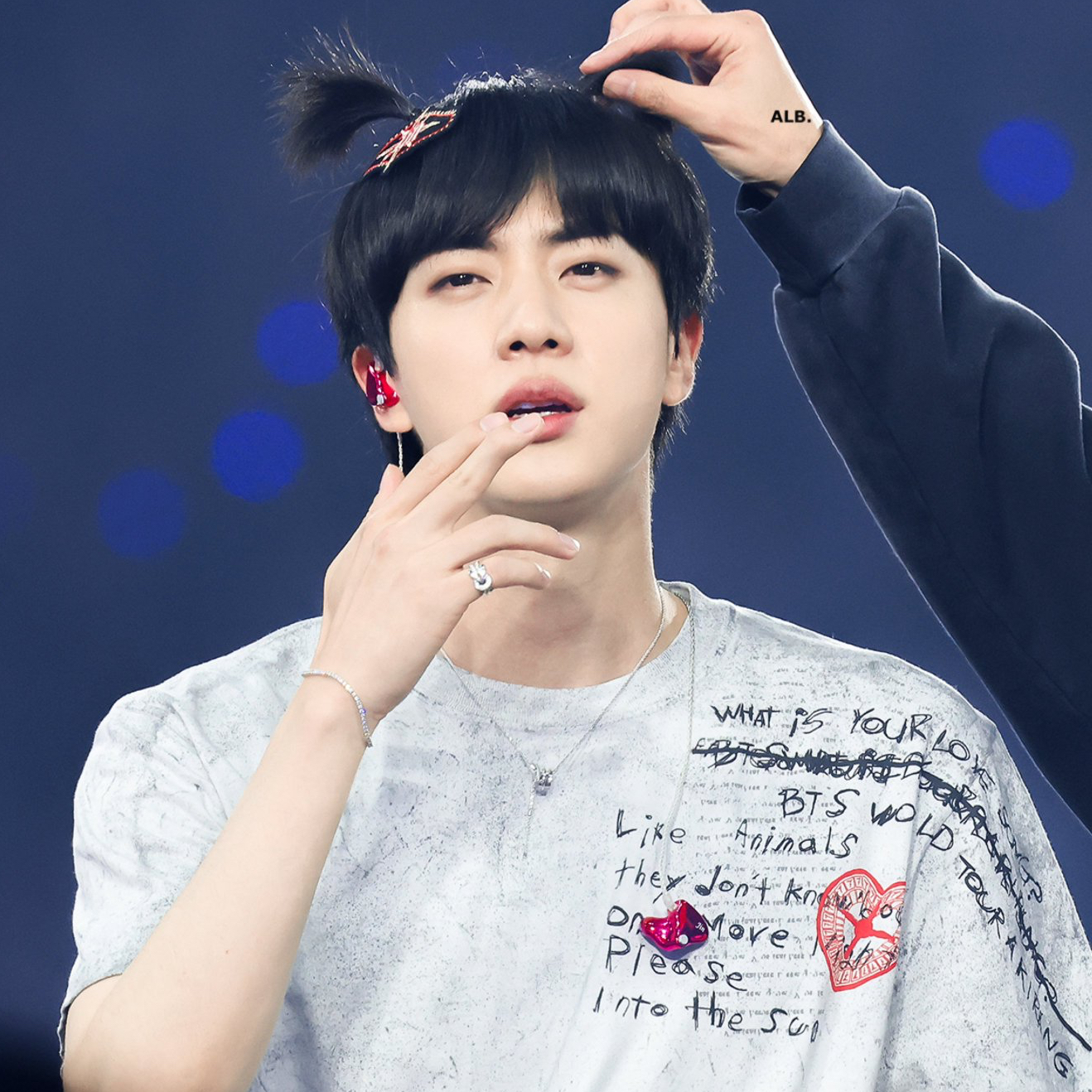 Potret di balik layar Jin (BTS)
