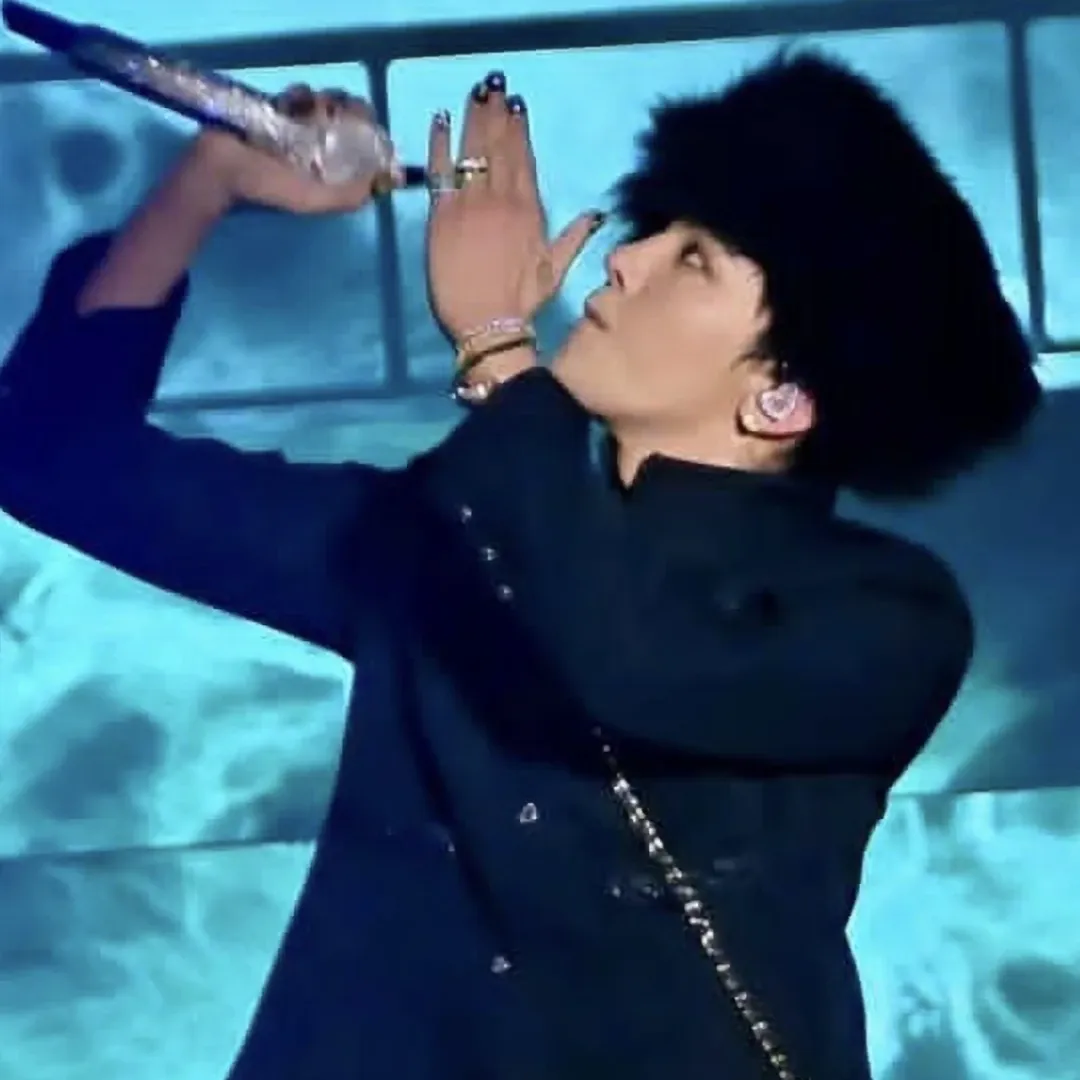 A moment captured by G-DRAGON (BIGBANG)'s fan