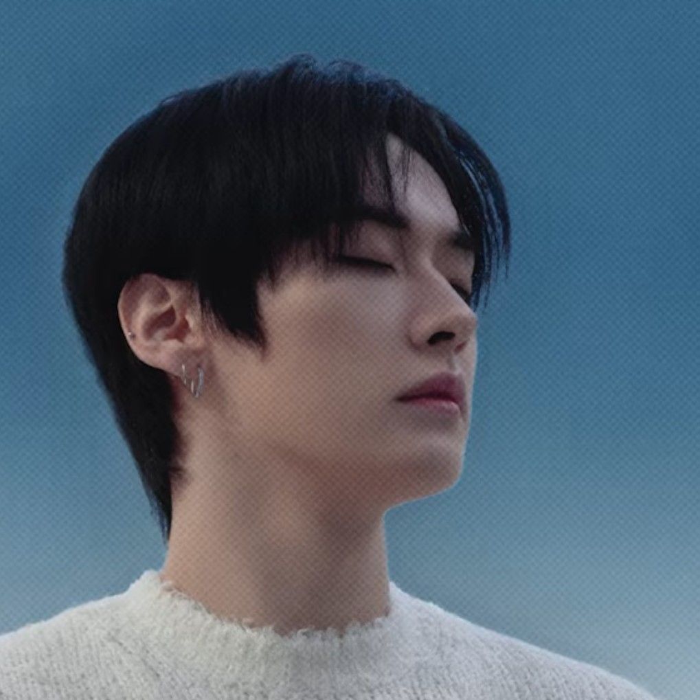 リノ (Stray Kids)の最新写真