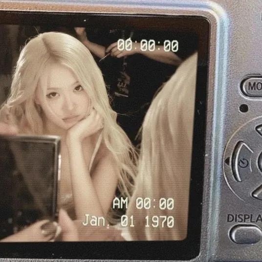 로제 (BLACKPINK) 최근 활동샷