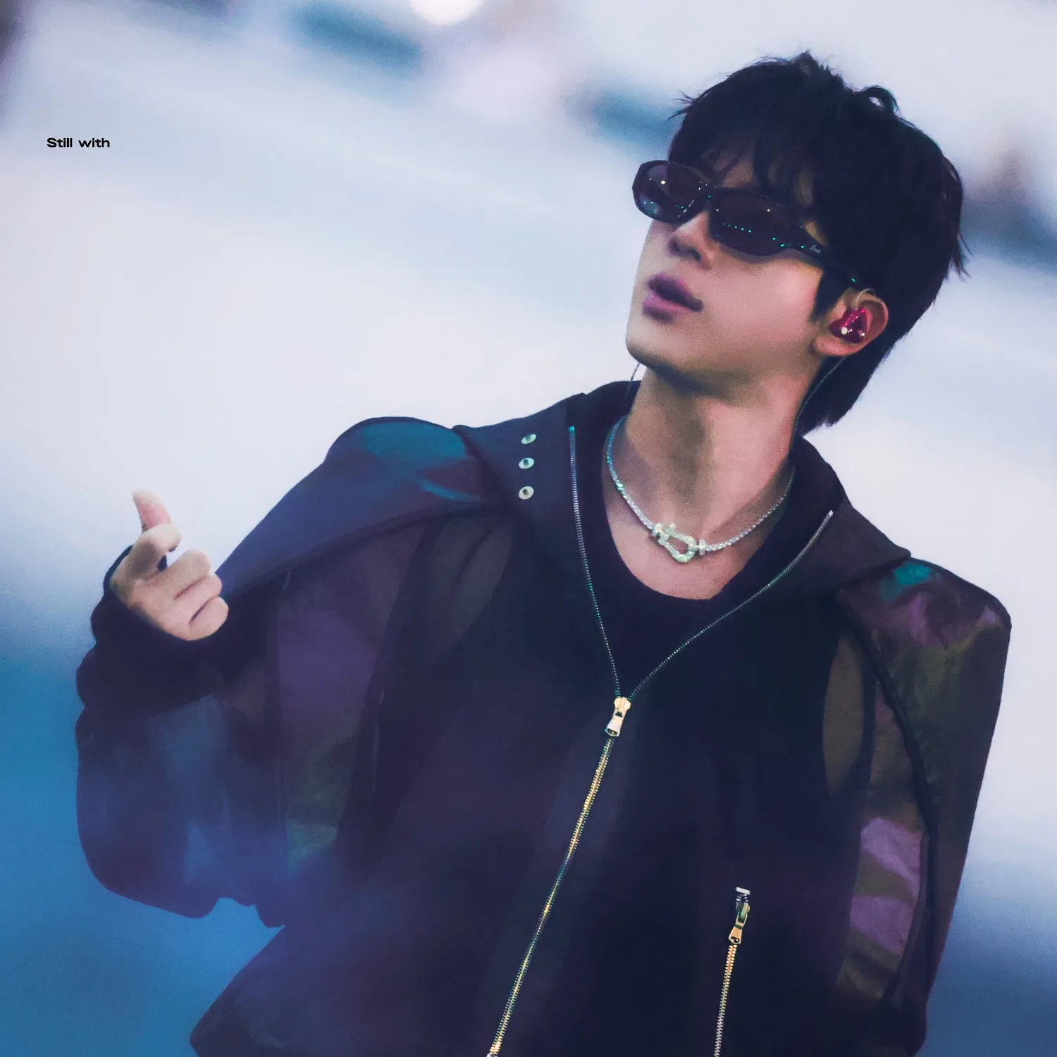 Foto aktivitas terbaru Jin (BTS)