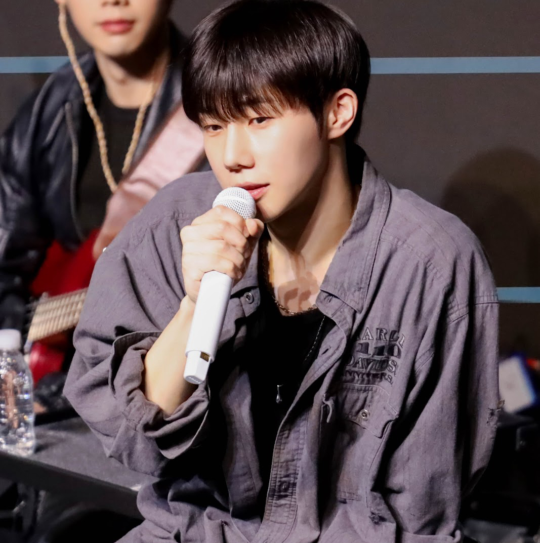 Latest photo of Sungkyu (INFINITE)