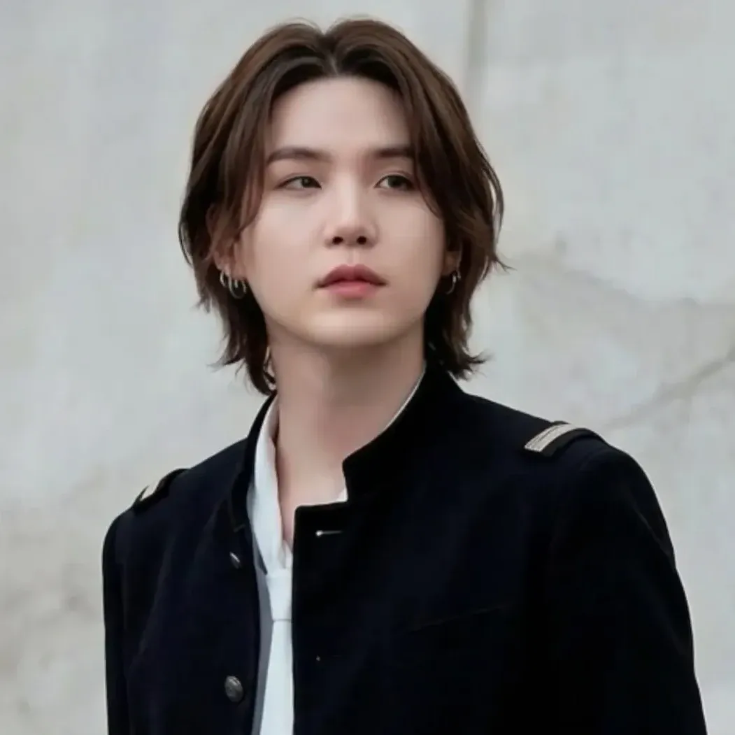 슈가 (방탄소년단)의 최신 사진