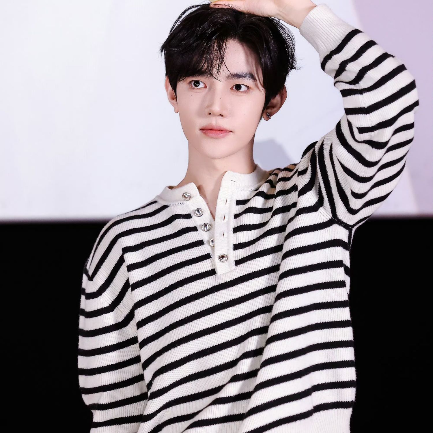 A moment captured by Zhang Hao (ZEROBASEONE)'s fan