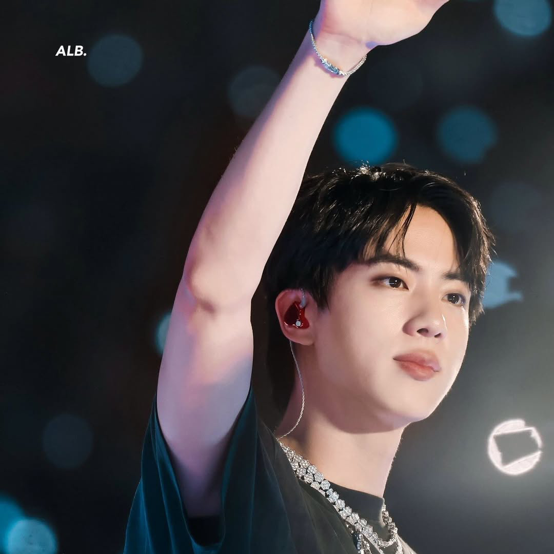 Foto terbaru Jin (BTS)