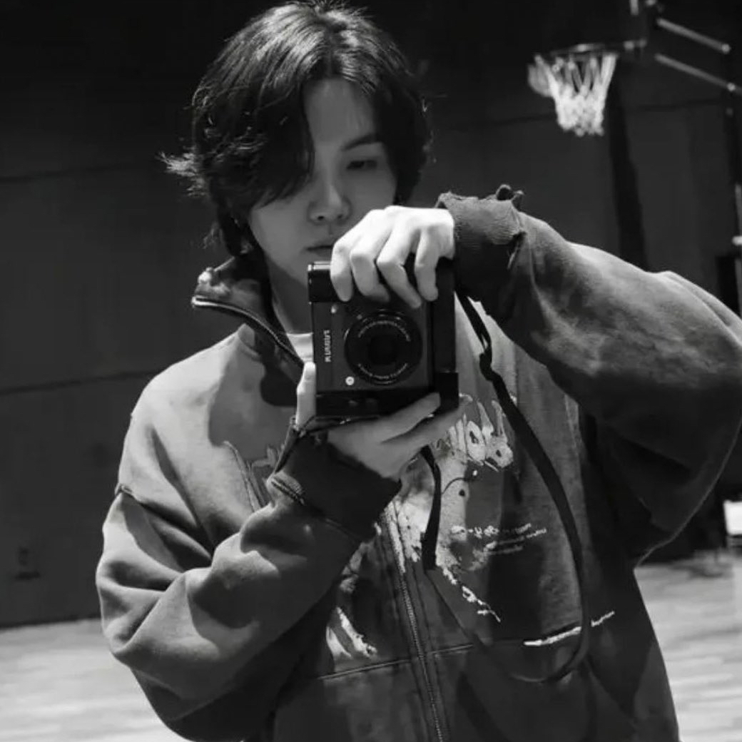 슈가 (방탄소년단)의 최신 사진