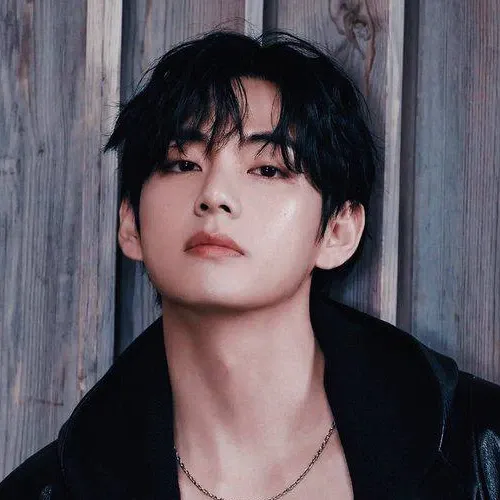 Foto terbaru V (BTS)