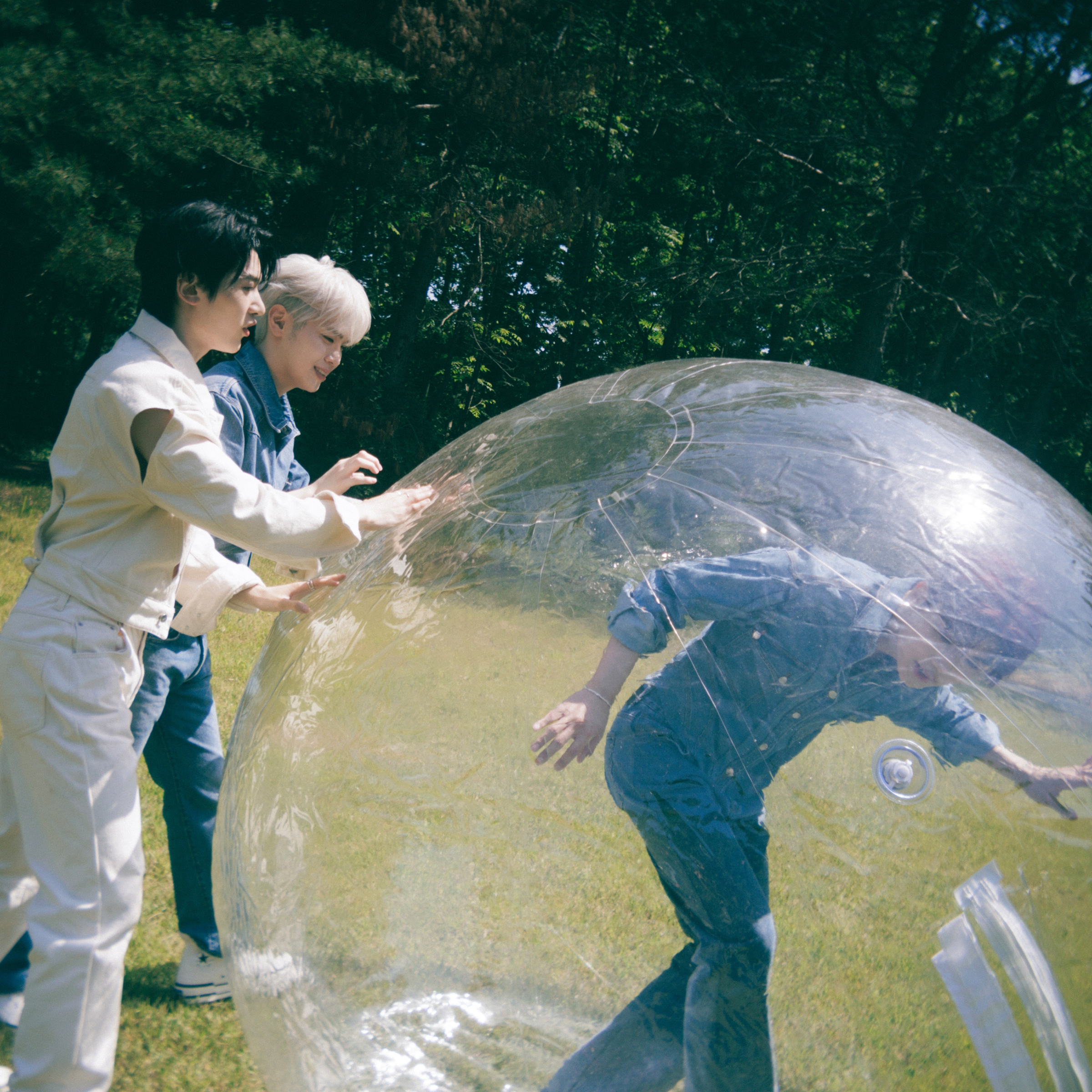 Latest photo of Kim Taerae (ZEROBASEONE)