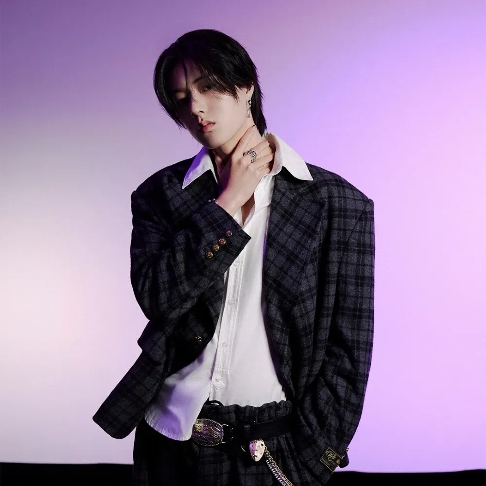 Latest photo of TREASURE