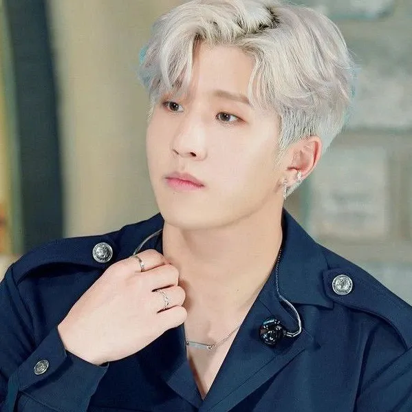 ASTROの舞台裏ショット