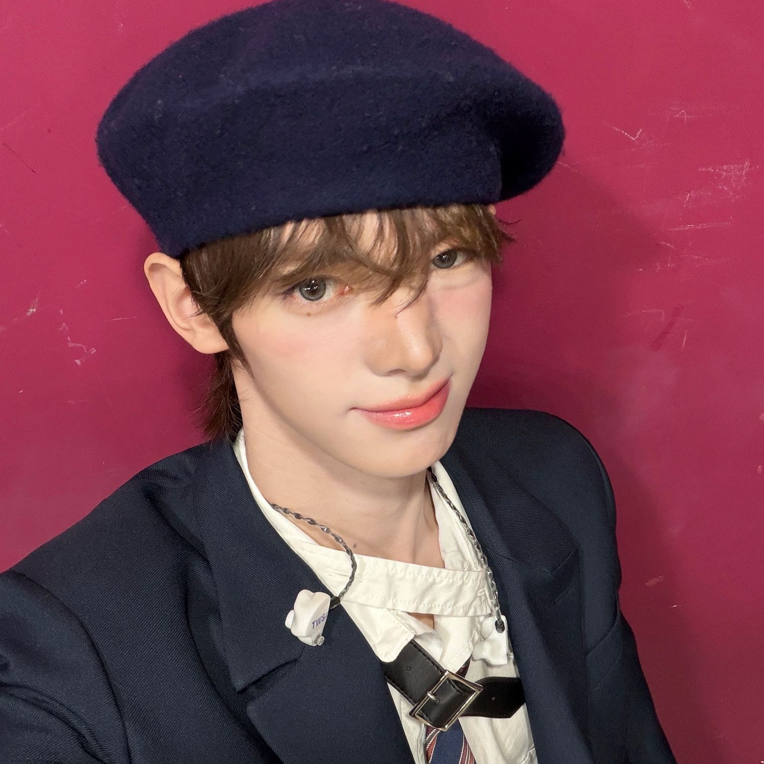 Behind-the-scenes cut of TWS