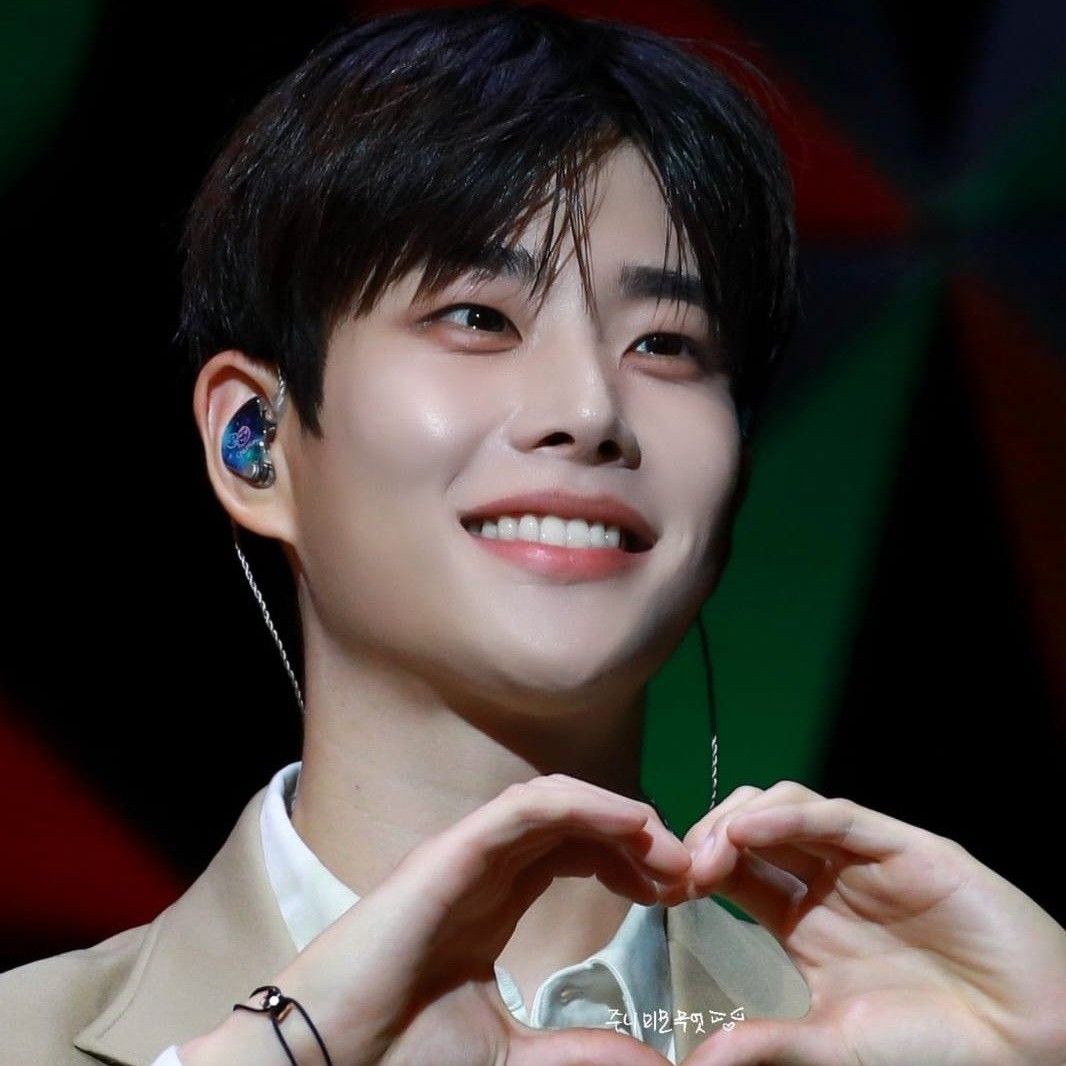 Latest photo of MJ (ASTRO)