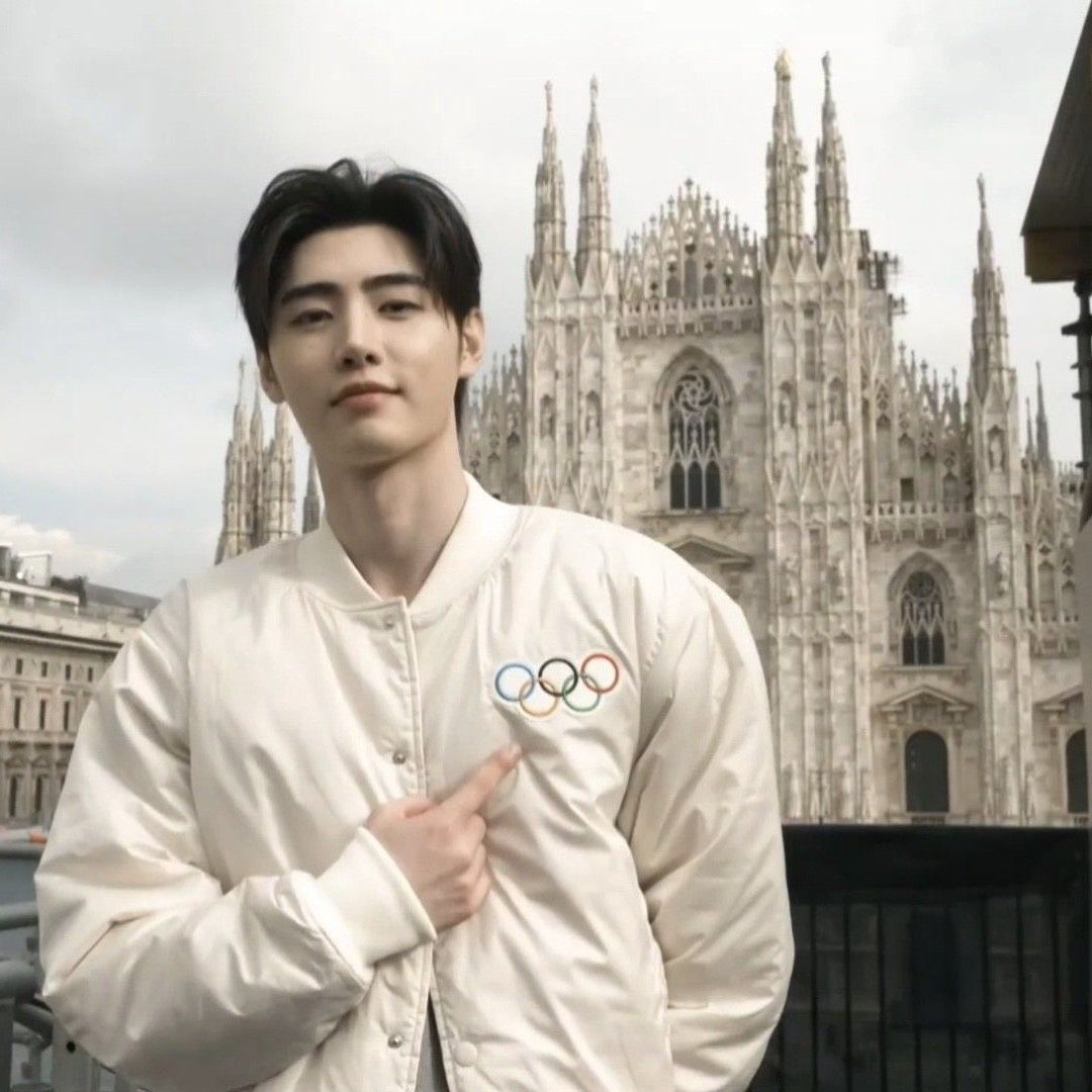 Foto terbaru Sunghoon (ENHYPEN)