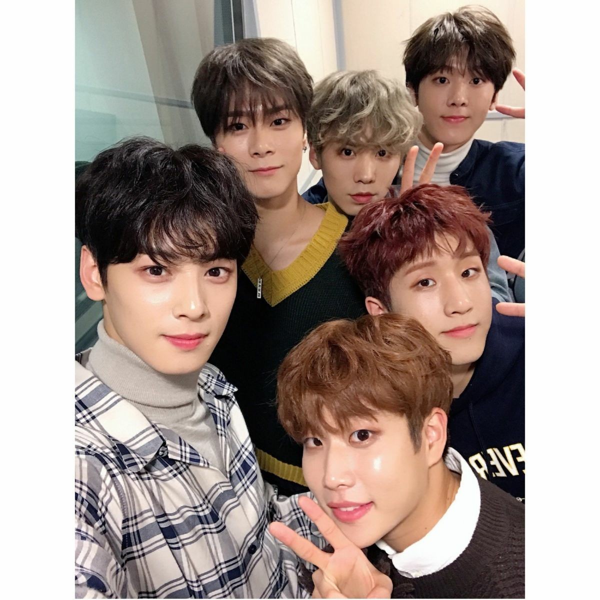아스트로의 비하인드 컷